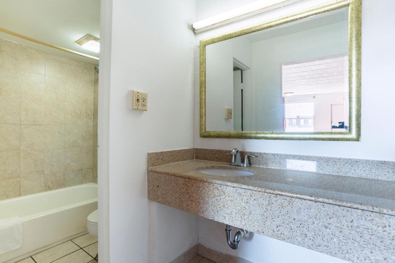 Hotel Baltimore Hwy 40 외부 사진