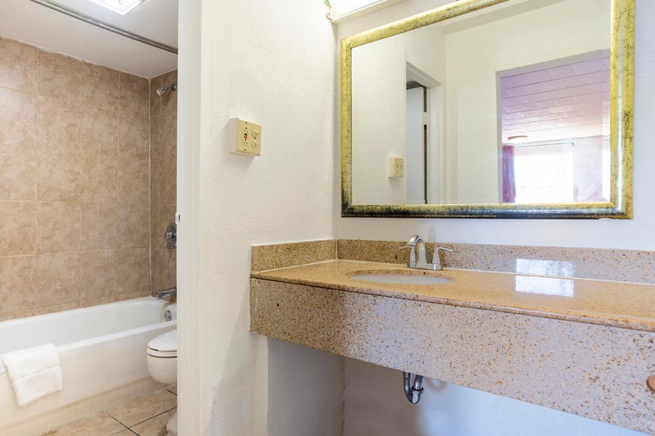 Hotel Baltimore Hwy 40 외부 사진
